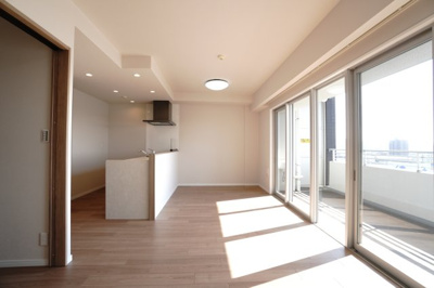 【居間・リビング】 | 【上質リノベ】BELISTA吉島 | 室内（2025年11月21日10：00頃）撮影