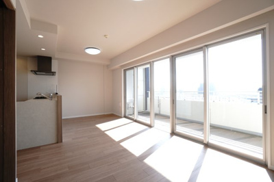 【居間・リビング】 | 【上質リノベ】BELISTA吉島 | 室内（2025年11月21日10：00頃）撮影