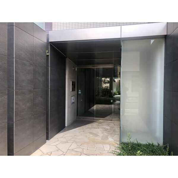 CASTELLO LUSSO　名古屋市賃貸　仲介手数料無料のエントランス