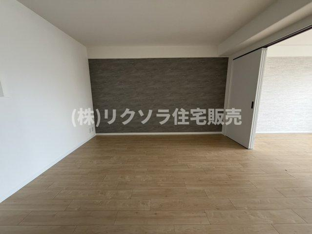 守口ハイライフA棟のダイニング|LDK11.25帖
■物件内覧・資金計画相談・住宅ローン相談、リフォーム相談、お問合せ受付中■
※当日・翌日のご内覧、ご相談はお電話でのお問合せがスムーズです！