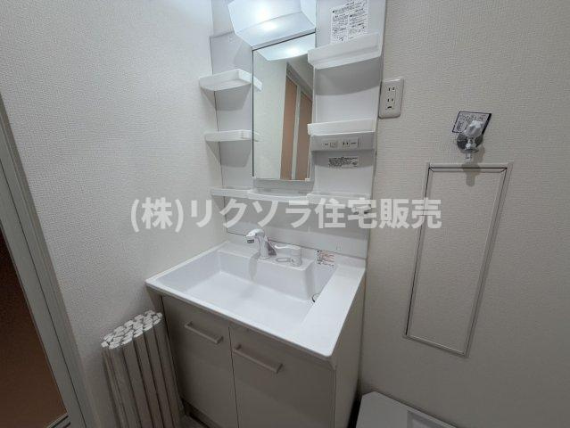 守口ハイライフA棟の独立洗面台|■物件内覧・資金計画相談・住宅ローン相談、リフォーム相談、お問合せ受付中■
※当日・翌日のご内覧、ご相談はお電話でのお問合せがスムーズです！