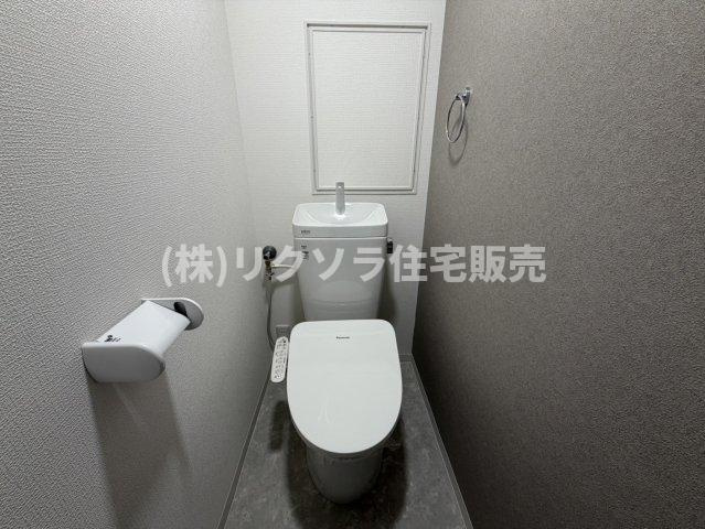 守口ハイライフA棟のトイレ|温水洗浄便座付き
■物件内覧・資金計画相談・住宅ローン相談、リフォーム相談、お問合せ受付中■
※当日・翌日のご内覧、ご相談はお電話でのお問合せがスムーズです！