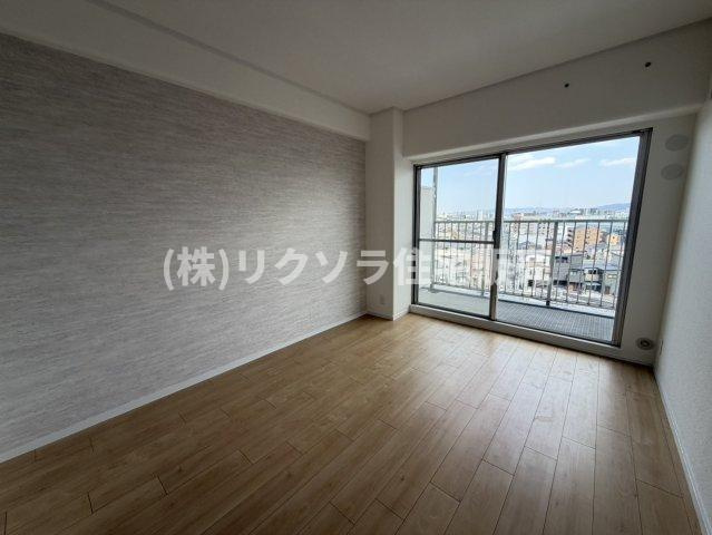 守口ハイライフA棟の寝室|洋室6.0帖
■物件内覧・資金計画相談・住宅ローン相談、リフォーム相談、お問合せ受付中■
※当日・翌日のご内覧、ご相談はお電話でのお問合せがスムーズです！