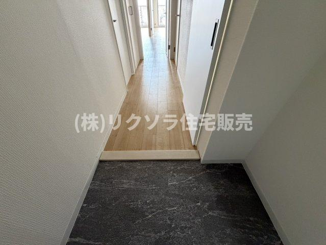 守口ハイライフA棟の内装|玄関内部
■物件内覧・資金計画相談・住宅ローン相談、リフォーム相談、お問合せ受付中■
※当日・翌日のご内覧、ご相談はお電話でのお問合せがスムーズです！