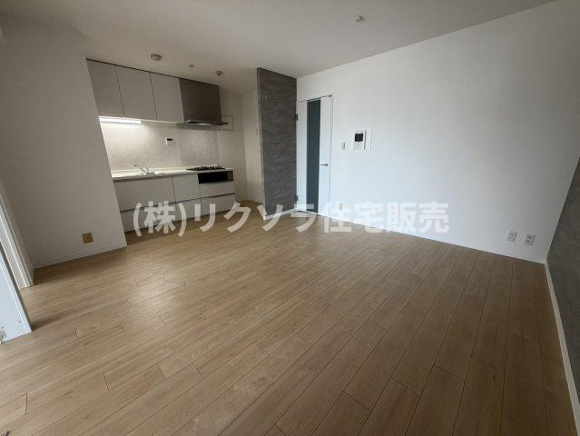 守口ハイライフA棟の居間・リビング|LDK11.25帖
■物件内覧・資金計画相談・住宅ローン相談、リフォーム相談、お問合せ受付中■
※当日・翌日のご内覧、ご相談はお電話でのお問合せがスムーズです！