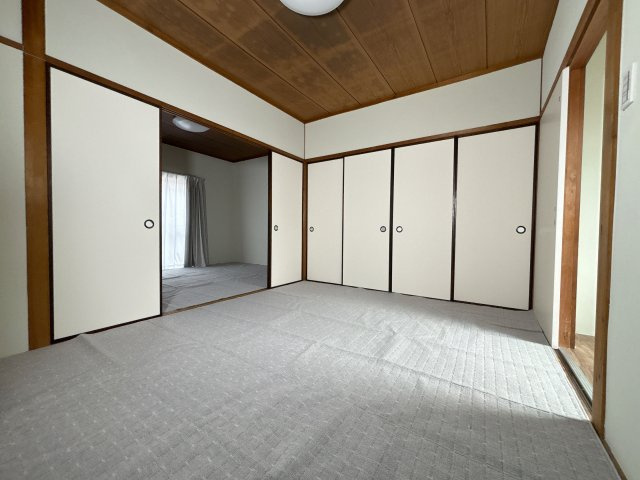 森西アパートの洋室