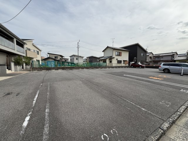 森西アパートの駐車場