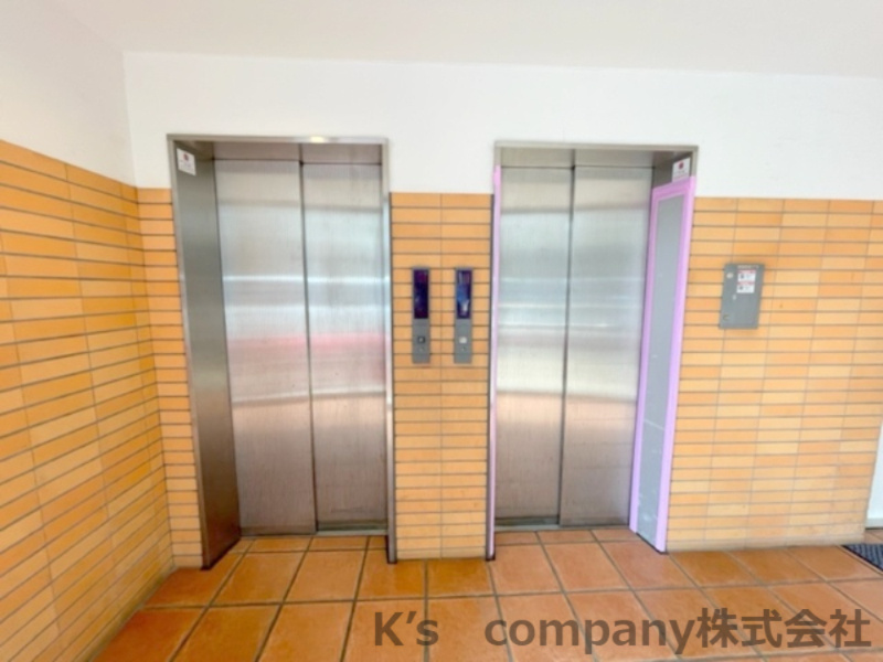 茅ヶ崎市緑が浜　ライオンズガーデン湘南緑が浜　のその他共用部分|エレベーター2基付き◇