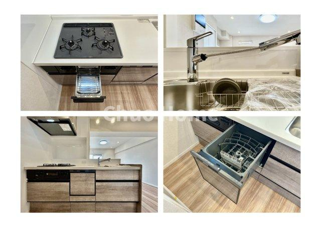 お花茶屋ローヤルコーポのキッチン|【システムキッチン】ワイドで収納豊富な使い勝手の良いカウンターキッチンには、食洗器や伸縮タイプのキッチン水栓、三ツ口コンロ・魚焼きグリルなどの便利な設備が標準完備されています。