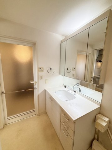 アルス神戸ポートアイランドの独立洗面台