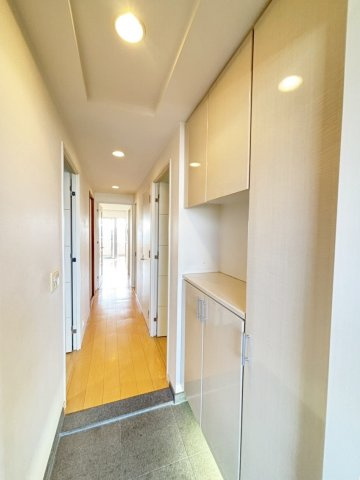 アルス神戸ポートアイランドの玄関