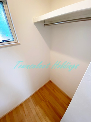 【収納】 | メゾンドルミエール | 洋服の多い方におススメの大型ウォークインクローゼット