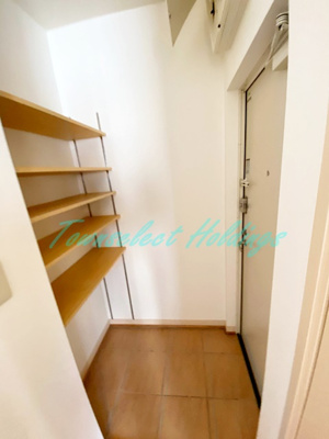 【玄関】 | メゾンドルミエール | 大型シューズロッカー付き玄関