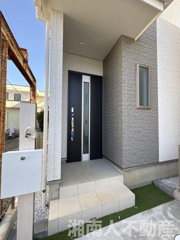 茅ケ崎市柳島１丁目　全3棟　の玄関|毎日通る玄関はこちらです