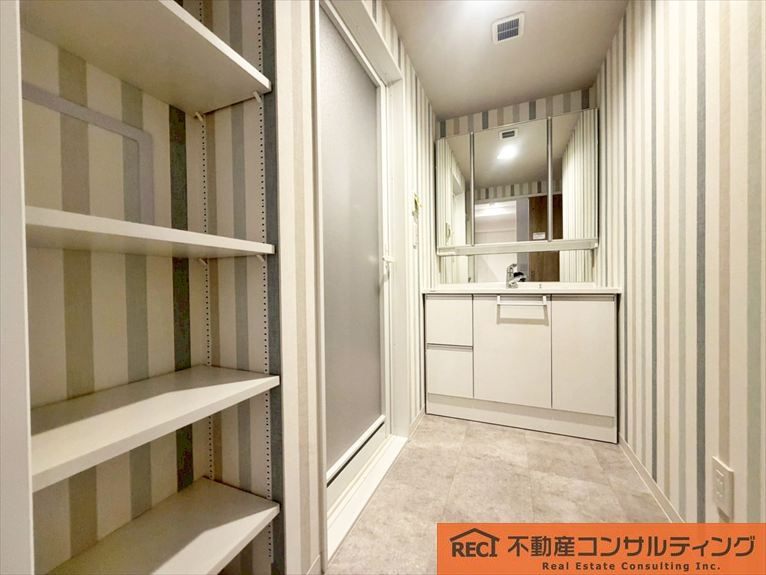 コスモ芦屋川シーサイドテラスの独立洗面台