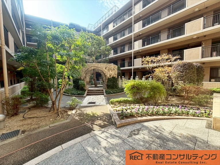 コスモ芦屋川シーサイドテラスのエントランス