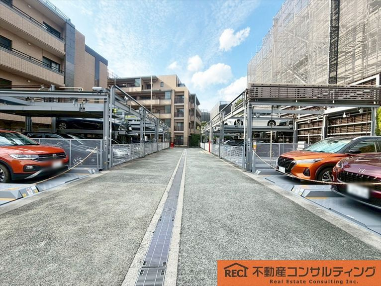 コスモ芦屋川シーサイドテラスの駐車場