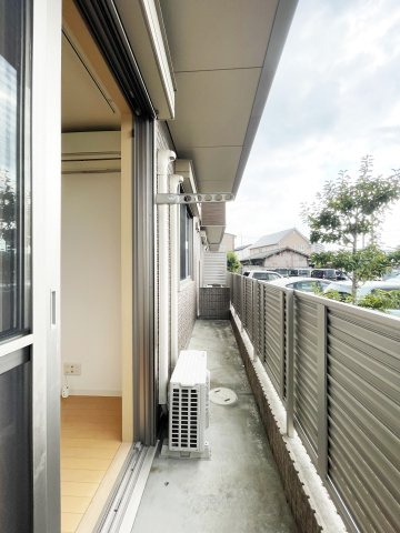 シャーメゾン南田宮のバルコニー