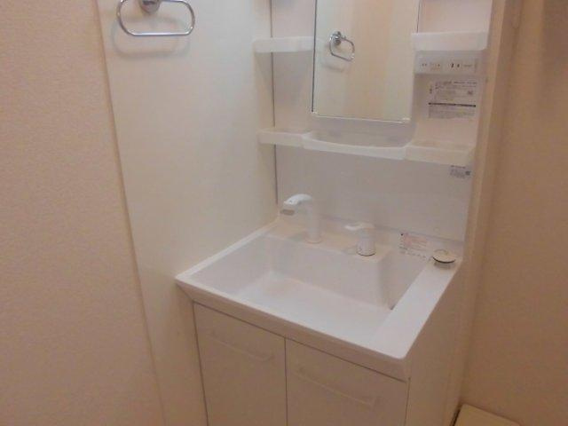 Maison de la pommeの独立洗面台