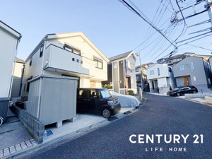 【前面道路含む現地写真】