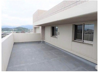 【バルコニー】