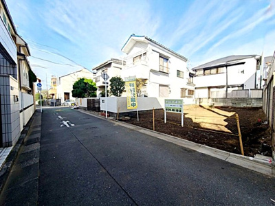 【前面道路含む現地写真】 | 中野区丸山2丁目　建築条件なし売地【南向き整形地 建物参考プランあり 現況更地】7690万円