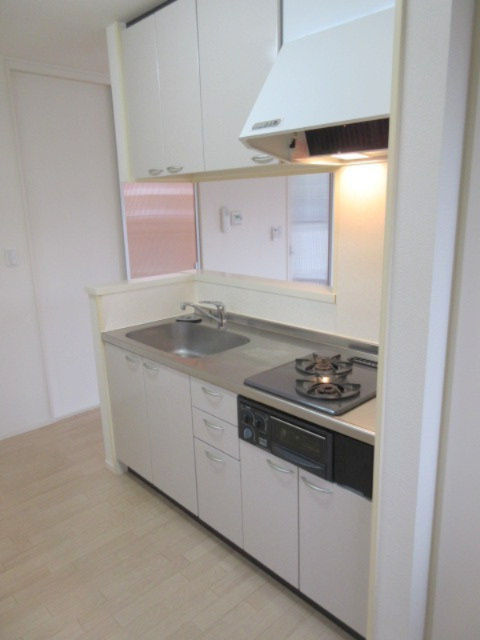 ラフレシール桜山のキッチン|料理の幅も広がるグリル付ガス２口システムキッチン