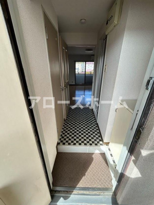 【玄関】 | リバーサイド岡田