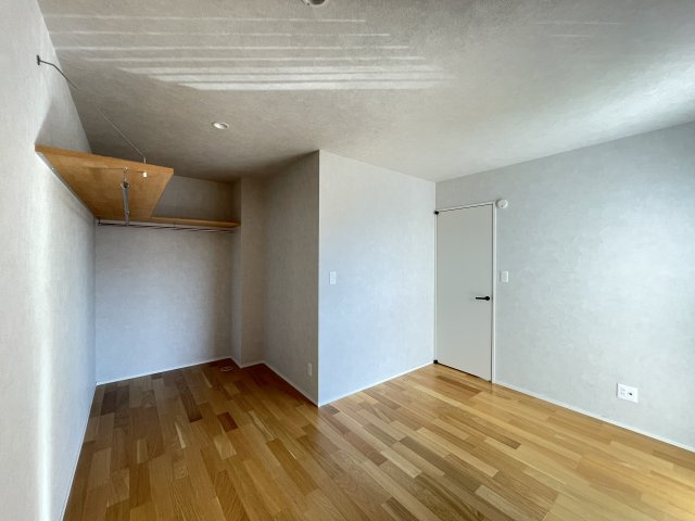 おいらせ町鶉久保の洋室