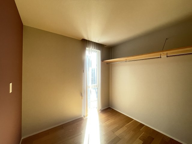 おいらせ町鶉久保の洋室