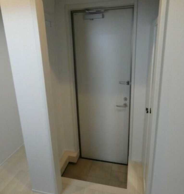 ブエナビスタ二子玉川　ネット無料　角部屋　築浅の玄関