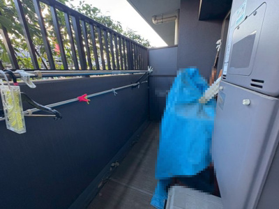 【バルコニー】 | プレサンスロジェ京都西大路五条 | 毎日のお洗濯物はもちろん、お布団もしっかりと干せるバルコニー♪