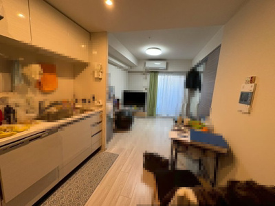 【居間・リビング】 | プレサンスロジェ京都西大路五条 | リビングダイニングには床暖房が設置されており、冬でも暖かくお過ごし頂けます♪