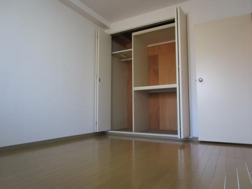 南八幡ガーデンビレッジの寝室