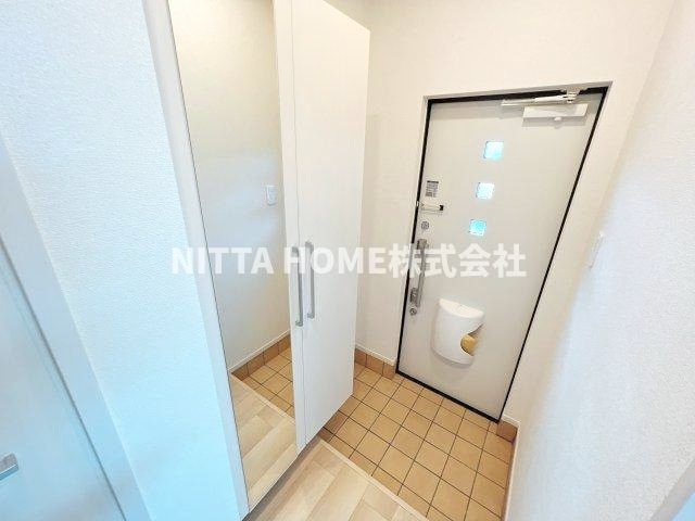 ボナールⅠの玄関|玄関も広くシューズボックスもあります◆
