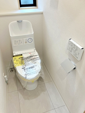 草加市谷塚町戸建のトイレ|落ち着いたトイレです