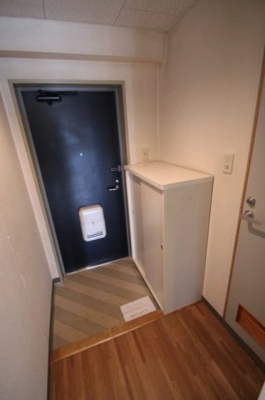 【玄関】 | セシーズイシイ5 | ※同建物ほかのお部屋の写真です。