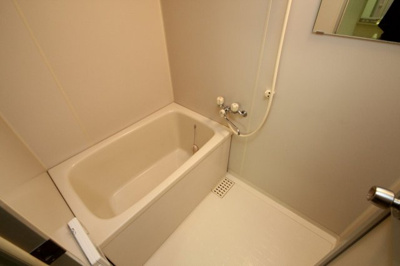 【浴室】 | セシーズイシイ5 | ※同建物ほかのお部屋の写真です。