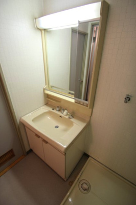 【収納】 | セシーズイシイ5 | ※同建物ほかのお部屋の写真です。