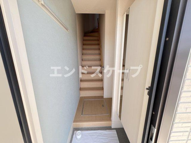 フラールの玄関|高崎、前橋、伊勢崎エリアのお部屋探しはエンドスケープまで！お客様の理想お聞かせ下さい♪