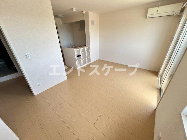 フラールの居間・リビング|高崎、前橋、伊勢崎エリアのお部屋探しはエンドスケープまで！お客様の理想お聞かせ下さい♪