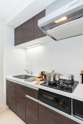 【キッチン】 | ＳＱＵＡＲＥ市谷河田町ｈｉｌｌｓｉｄｅ | ※写真は同タイプ住戸です。