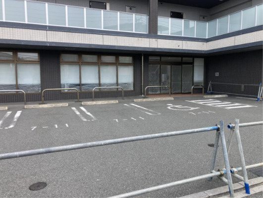 和白１丁目店舗の駐車場