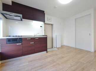 【キッチン】 | ハイツ・スカイツリー | 広々とした２口コンログリル付システムキッチン。