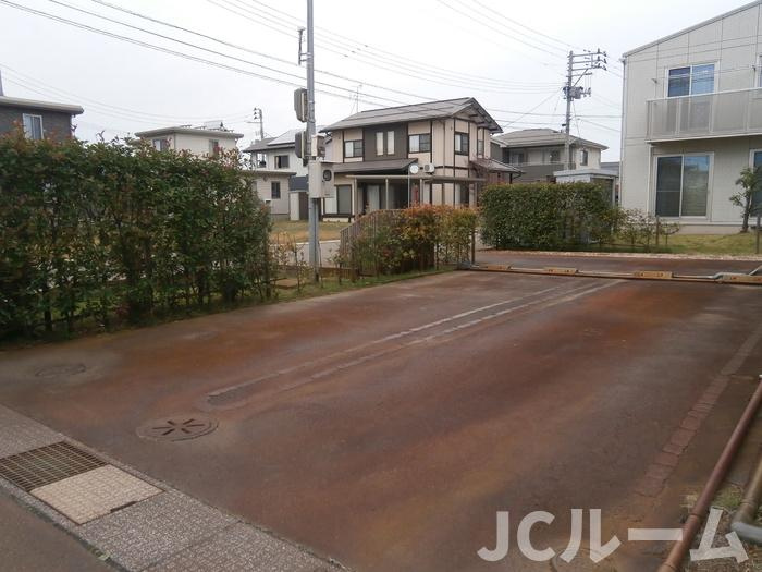 シンシア Aの駐車場