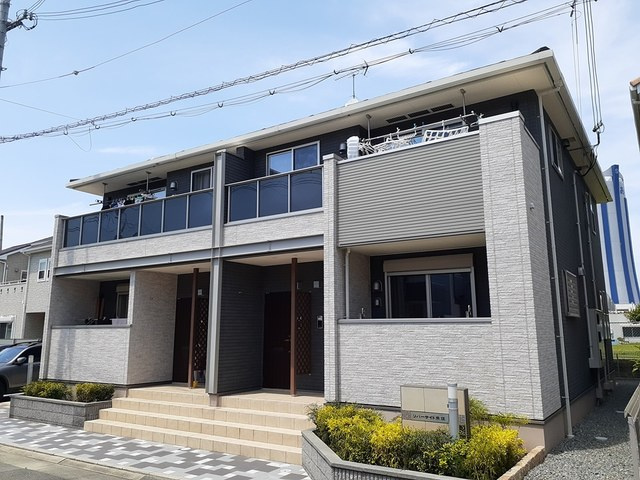リバーサイド魚住の外観