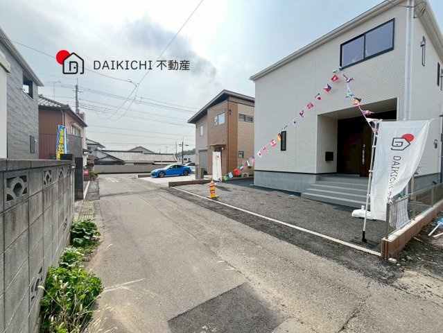 【前面道路含む現地写真】 | 鴻巣市箕田第9　CRADLE GARDEN　新築戸建　全2棟　1号棟