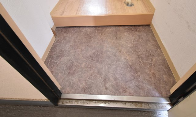 ハイツコンフォートの玄関