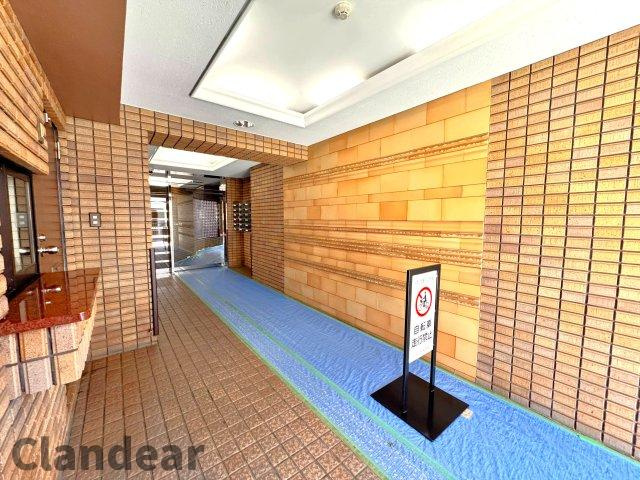 パシフィック西日暮里のロビー|ドキドキの新生活も、安心してスタート。ぴったりの住まいを見つけませんか？クランディアが一緒に住まい選びをサポートします‼　まずは、お気軽にお問合せください　＃クランディア