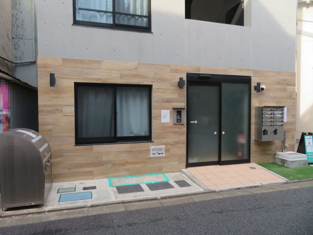 港区白金３丁目の一棟マンションの外観